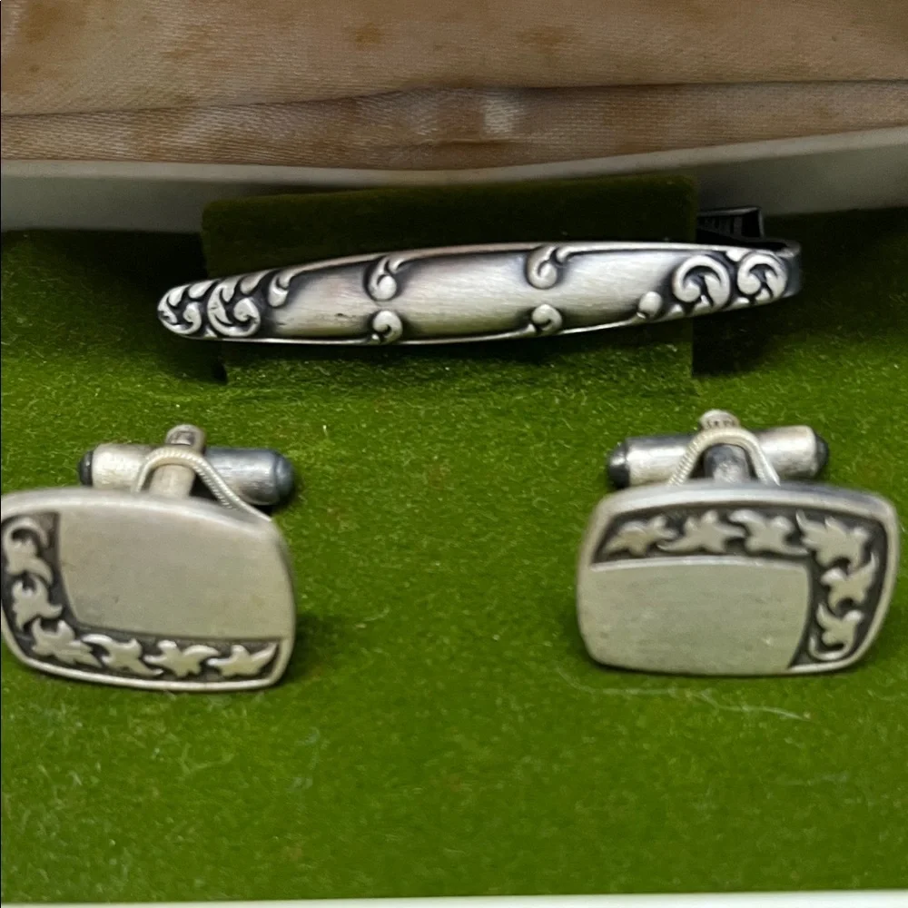 Hadley Vintage Silver Cufflinks and Tie Bar Set